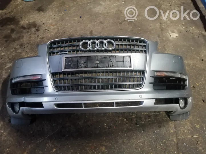 Audi Q7 4L Priekinis bamperis 4L0807437