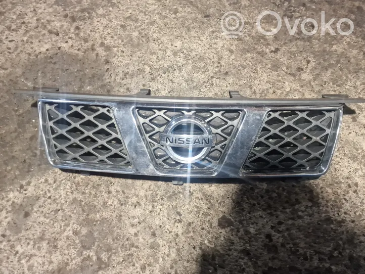 Nissan X-Trail T30 Grille calandre supérieure de pare-chocs avant 