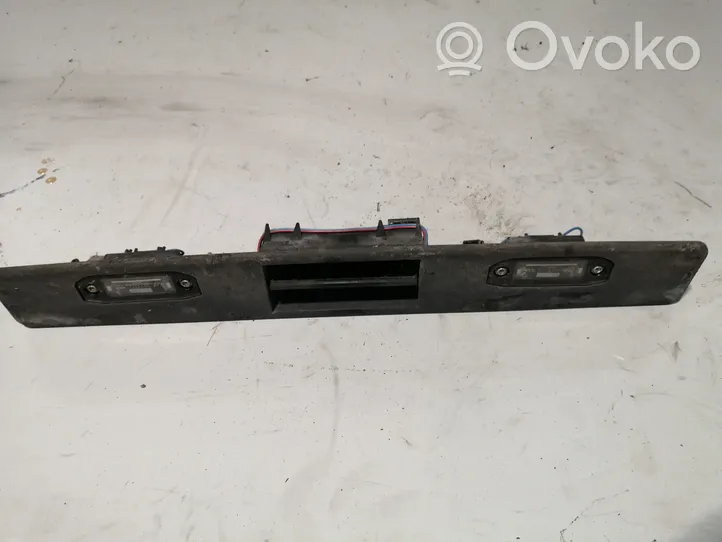 Volvo XC90 Trunk door license plate light bar 30699743