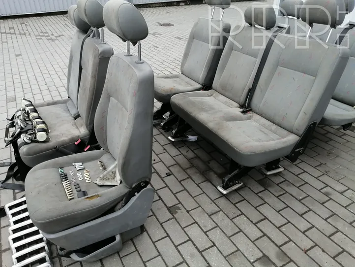 Volkswagen Transporter - Caravelle T5 Set interni 