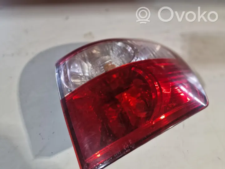 Toyota Avensis Verso Lampa tylna 