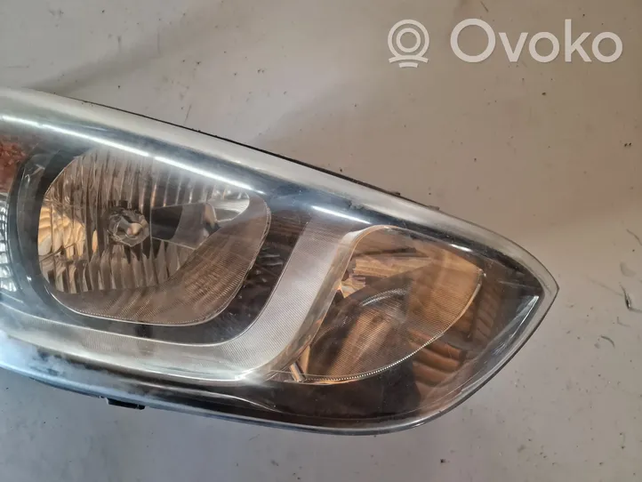 Hyundai i20 (PB PBT) Lampa przednia 921024P500