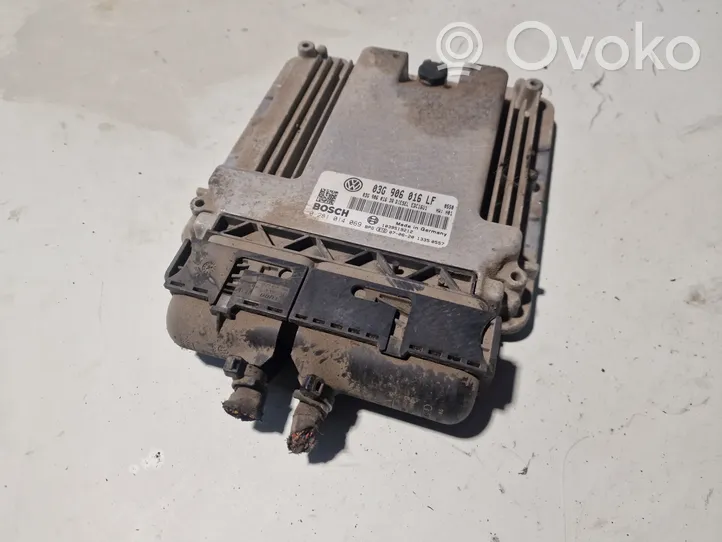 Volkswagen Caddy Calculateur moteur ECU 03G906016LF