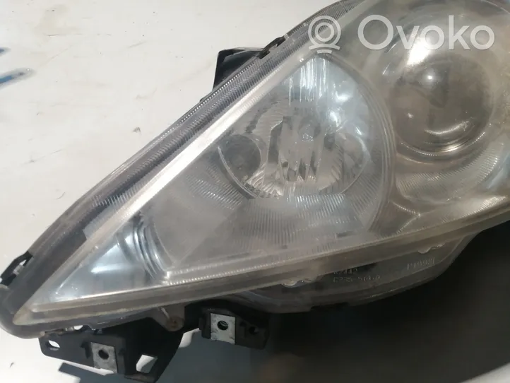 Mazda 5 Lampa przednia 