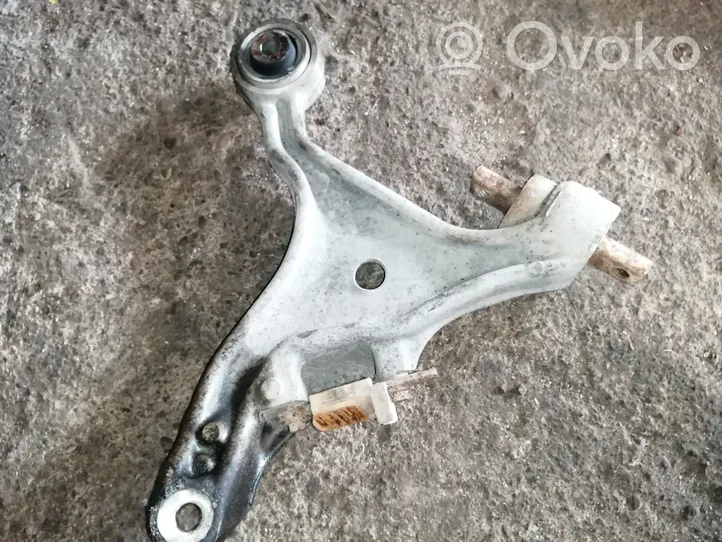 Volvo V70 Braccio di controllo sospensione anteriore inferiore/braccio oscillante 9492119