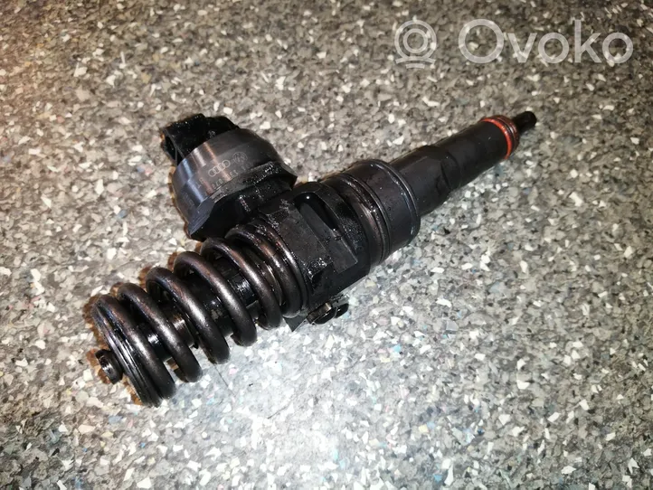 Volkswagen Caddy Injecteur de carburant 038130073BR