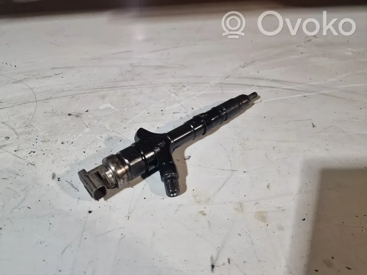 Toyota Corolla Verso AR10 Injecteur de carburant 236700G010