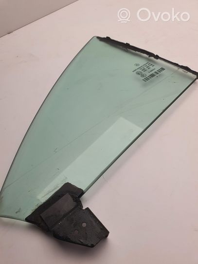 Mercedes-Benz CLS C219 Rear vent window glass E000233