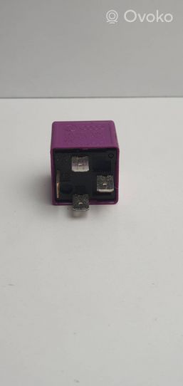 Audi A6 S6 C6 4F Light relay 431951253G