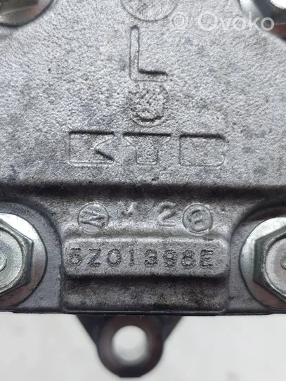 Mazda 5 Ohjaustehostimen pumppu 5Z01398E