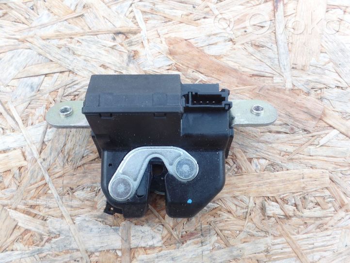 Opel Corsa D Loading door lock 