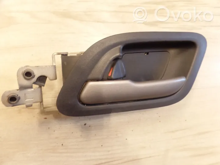 Honda FR-V Front door interior handle 