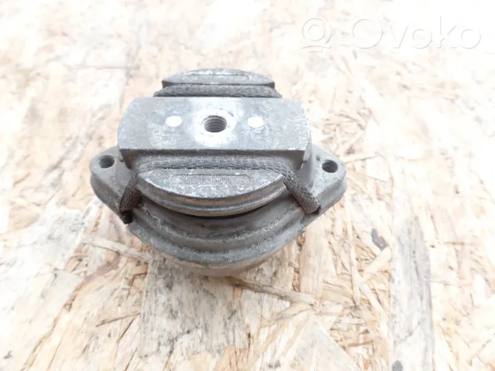 Audi A6 S6 C5 4B Supporto della scatola del cambio 