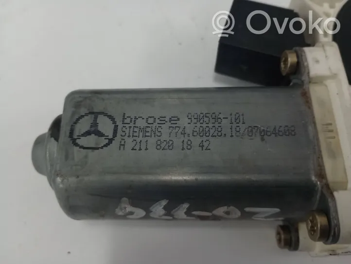 Mercedes-Benz C AMG W203 Front door window regulator motor A2139069501