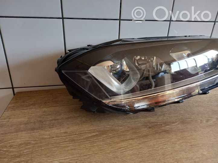 Volkswagen Golf Sportsvan Lampa przednia 517941034B