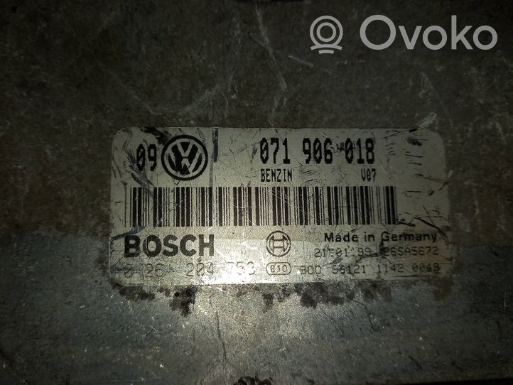 Volkswagen Bora Unité de commande, module ECU de moteur 071906018