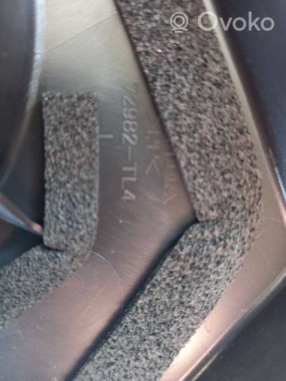 Acura TSX II Rear door windshield rail 72982TL4003ZA