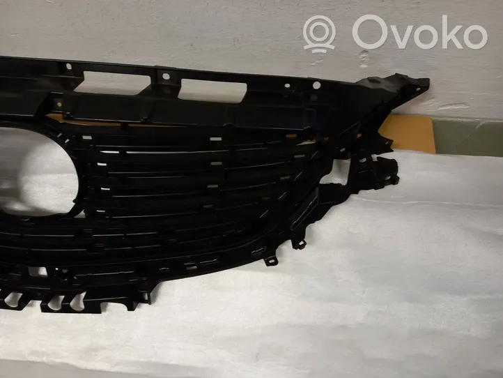 Mazda 6 Grille de calandre avant G46L50712