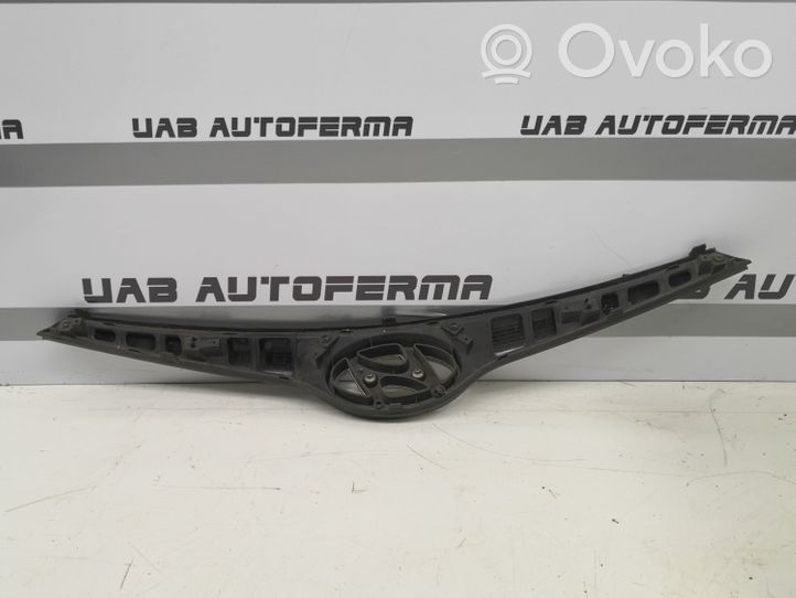 Hyundai i20 (GB IB) Front bumper upper radiator grill 863514P500