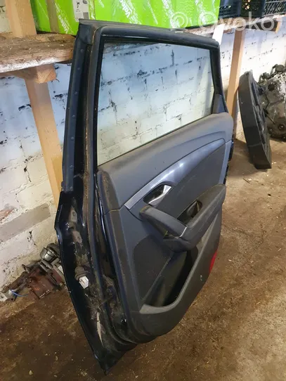 Hyundai i40 Rear door 