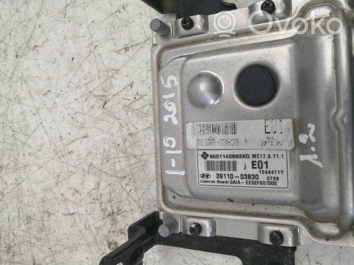 Hyundai i10 Engine control unit/module 3911003830