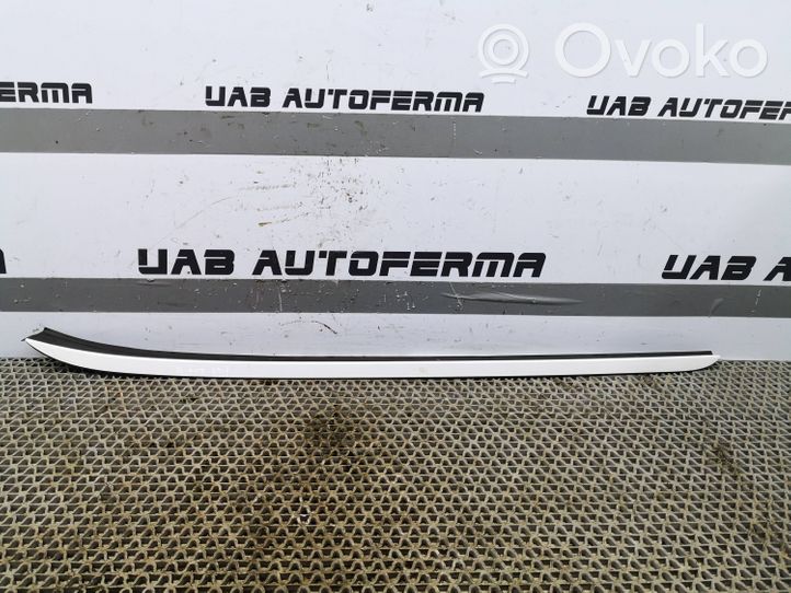 Hyundai i40 Украшение ветрового стекла 861313Z000