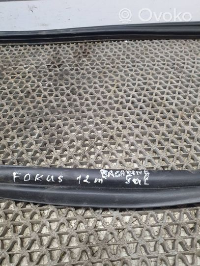 Ford Focus Trunk rubber seal (body) 