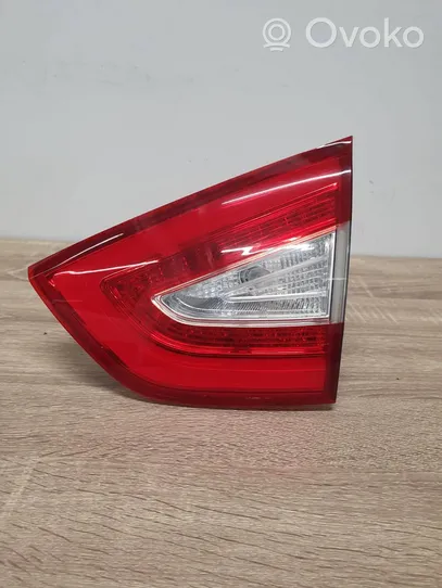 Hyundai ix35 Luci posteriori del portellone del bagagliaio 924042Y500