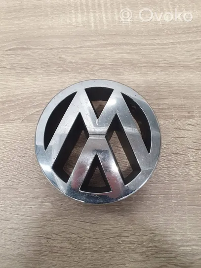 Volkswagen PASSAT B5 Mostrina con logo/emblema della casa automobilistica 3B0853601C