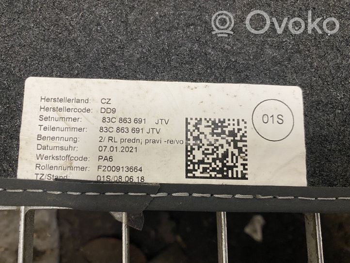 Audi Q3 F3 Zestaw dywaników samochodowych 83C863691