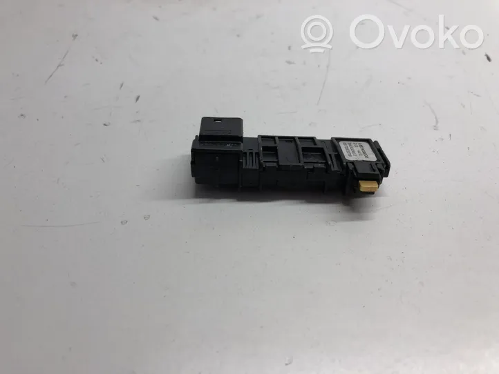 Mercedes-Benz E A207 Sensor de lluvia A1729058200