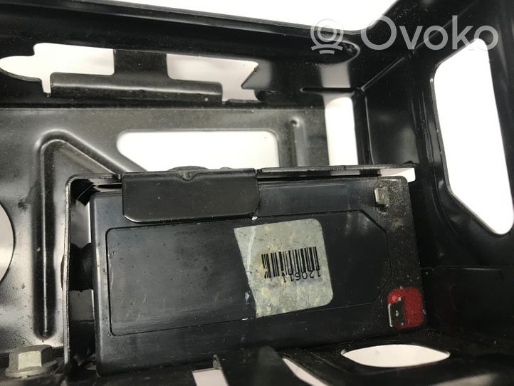 Mercedes-Benz ML W166 Staffa di montaggio della batteria A1665400940