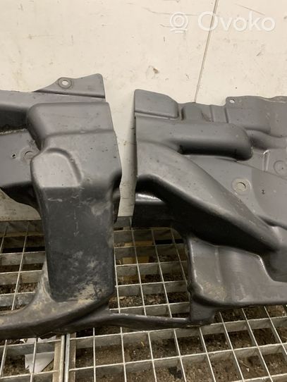 BMW 7 F01 F02 F03 F04 Couvre soubassement arrière 7185169