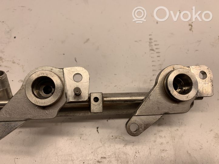 Mercedes-Benz C W204 Kraftstoffverteiler Einspritzleiste Verteilerrohr A2760703995