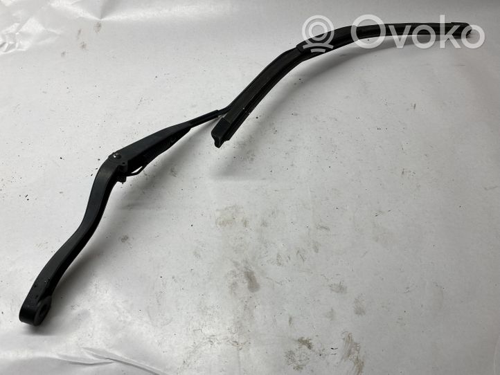 Dodge RAM Windshield/front glass wiper blade 89813702