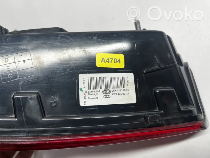 Audi A4 S4 B9 Lampy tylnej klapy bagażnika 8W5945093A