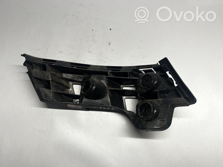 Volkswagen Jetta VII Support de pare-chocs arrière 17A807454