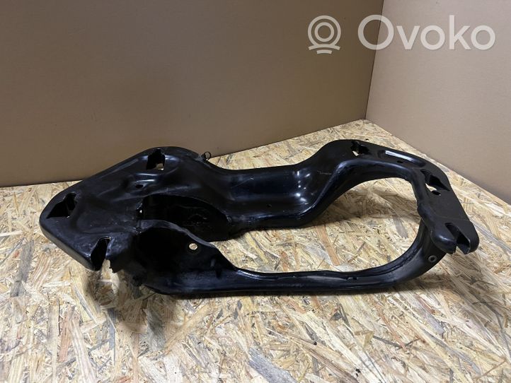 BMW X5 F15 Pavarų dėžės tvirtinimo kronšteinas 6854188