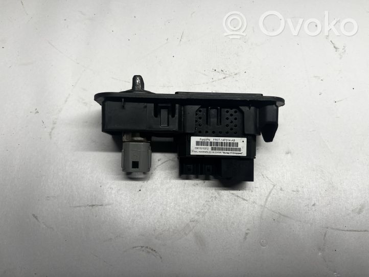 Ford Mustang VI AUX-pistokeliitin FR3T14F014AB