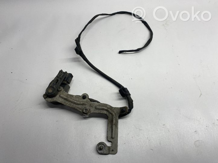 Mercedes-Benz C AMG W205 Air suspension front height level sensor A0009053704