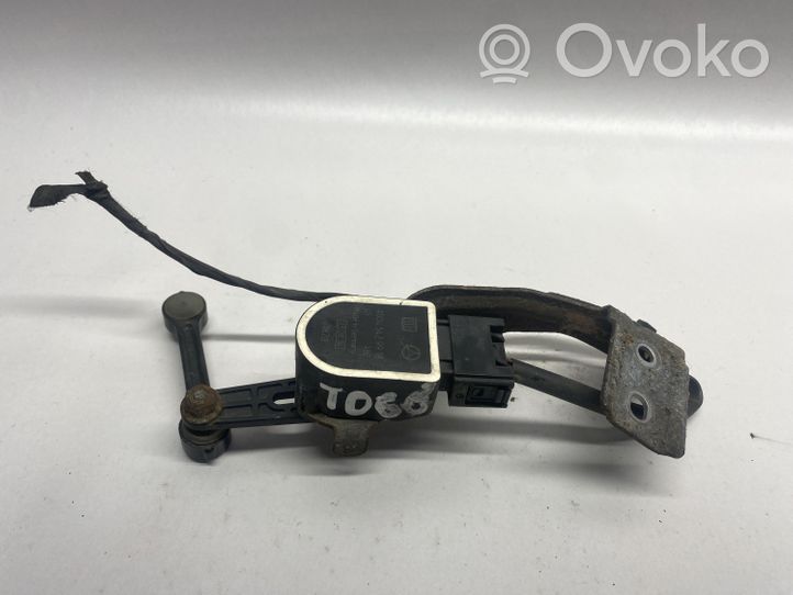 Mercedes-Benz GLA W156 Capteur de hauteur de suspension arrière A0045429918