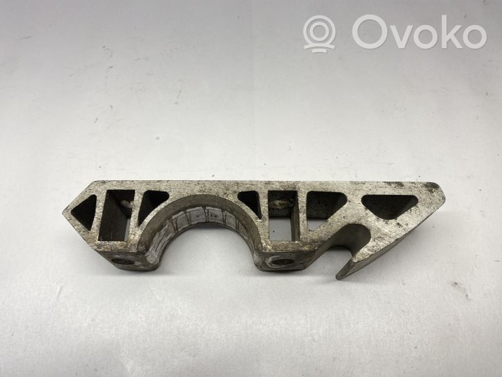 Volkswagen Touareg II Mocowanie stabilizatora osi przedniej 7L0411063B