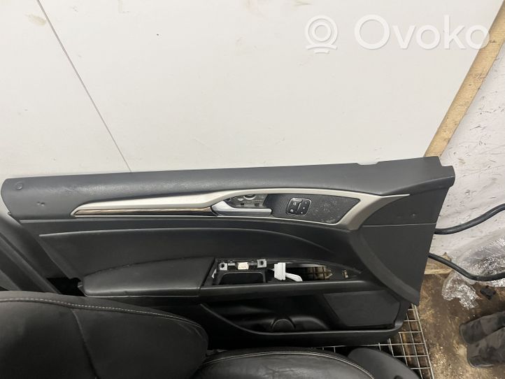 Ford Fusion II Kit intérieur DS7A9661700AE