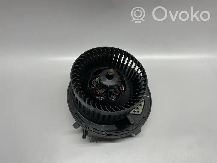 Volkswagen Jetta VII Ventola riscaldamento/ventilatore abitacolo 5Q0907521C