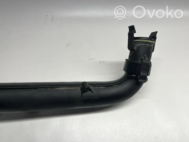 Volkswagen Jetta VII Tube d'admission de tuyau de refroidisseur intermédiaire 04E145673P