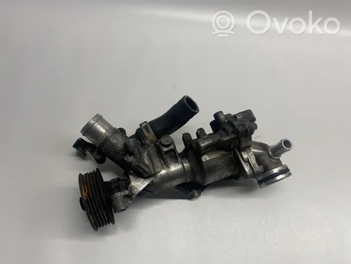 Mercedes-Benz GLA W156 Bomba de agua A1332000001