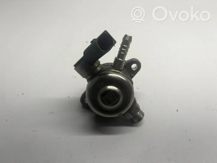 Volkswagen Jetta VII Pompe à carburant mécanique 04E127027L