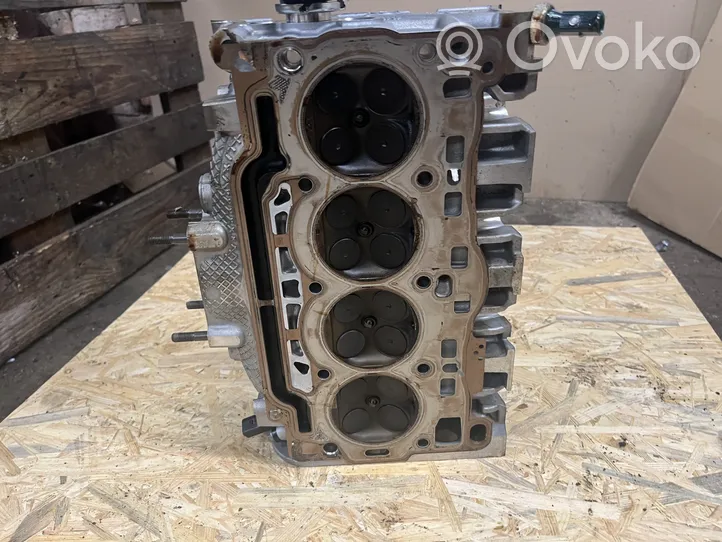 Volkswagen Jetta VII Culasse moteur 04E061F