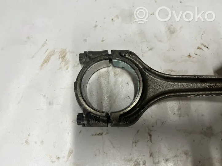 Volkswagen Jetta VII Piston 04ER