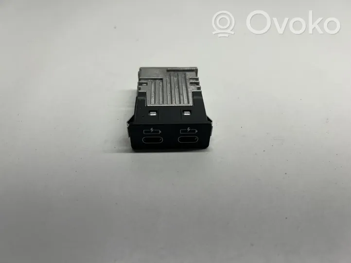 BMW 2 F45 Moduł / Sterownik USB 8711938
